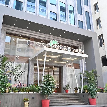 Pam Premium Hotel Вадодара Екстериор снимка